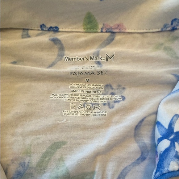 Women’s Floral Pajama Set - Blue and Cream - Picture 6 of 7